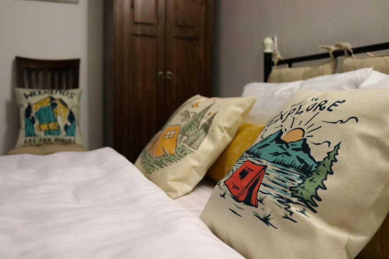 Galeria Turismului Montan Guest House คือร์ตีโชอารา ภายนอก รูปภาพ