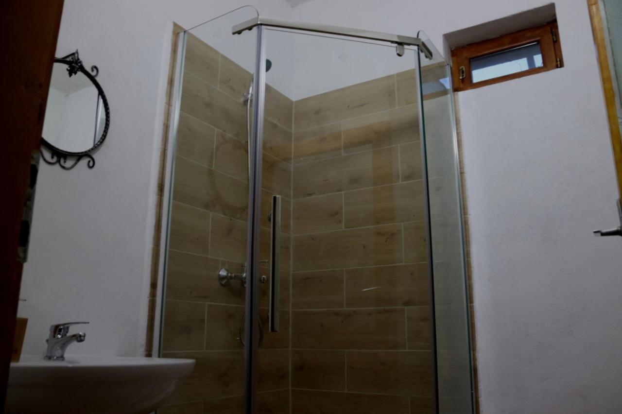Galeria Turismului Montan Guest House คือร์ตีโชอารา ภายนอก รูปภาพ